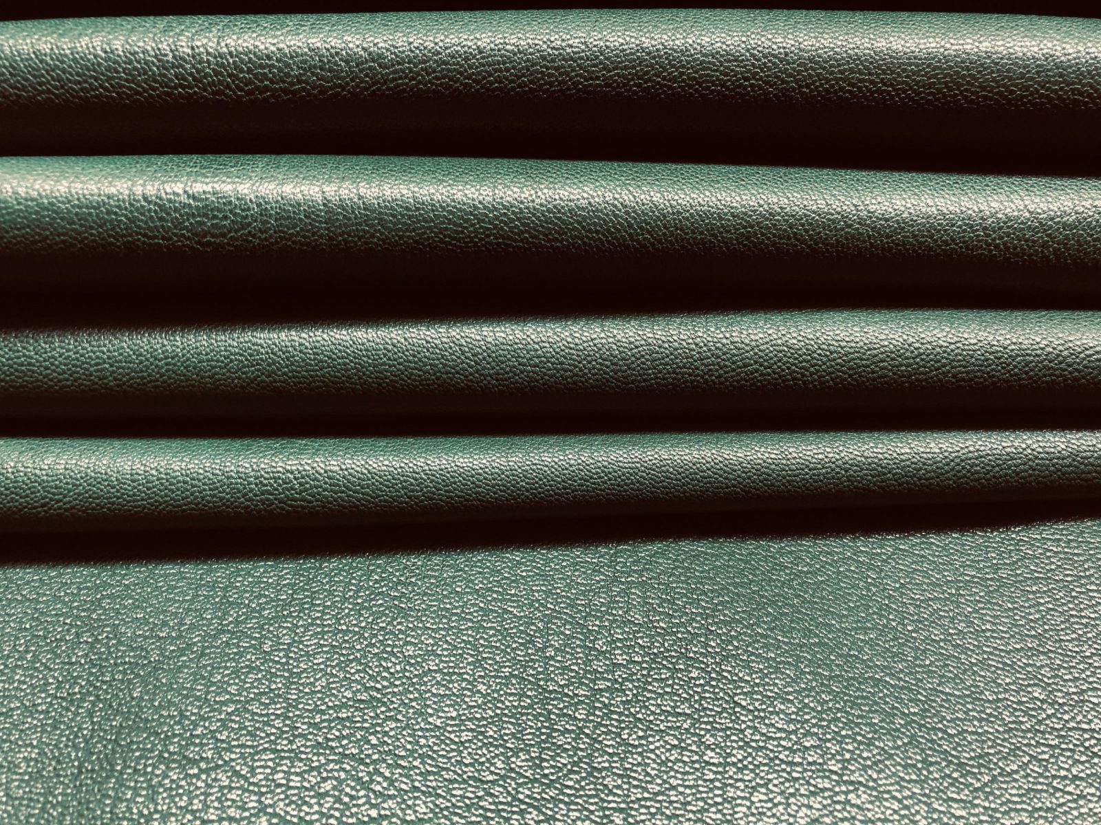 Roma Chagreen Vegetable Goat .6-.75 Mm (FOREST GREEN)